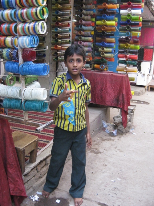 Le Lad Bazar où des centaines d'échoppes offrent des bangles 