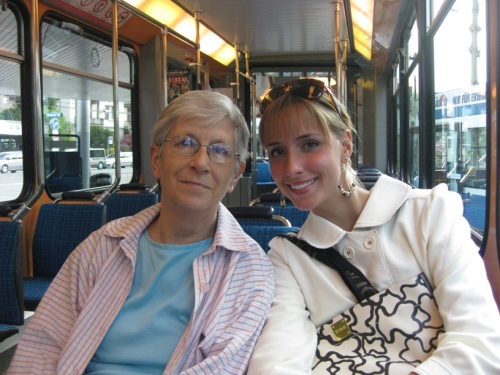 Anne-Marie et Zoé dans le tram